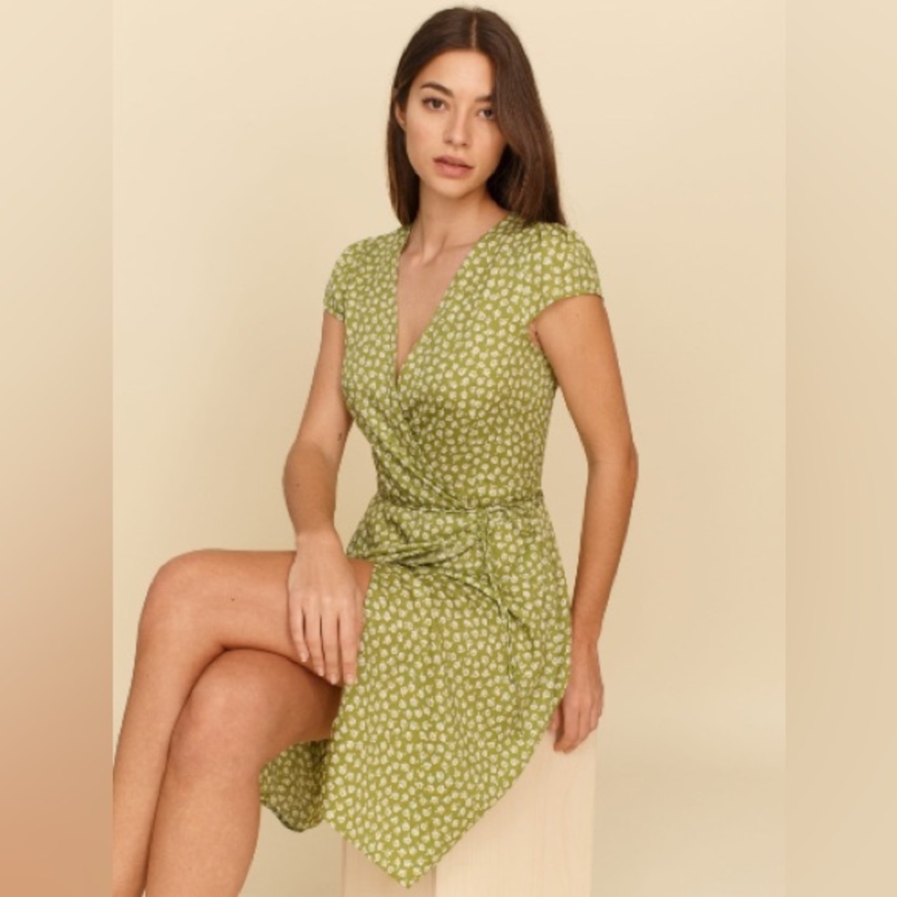 Reformation Zena green floral tie v-neck wrap dress M